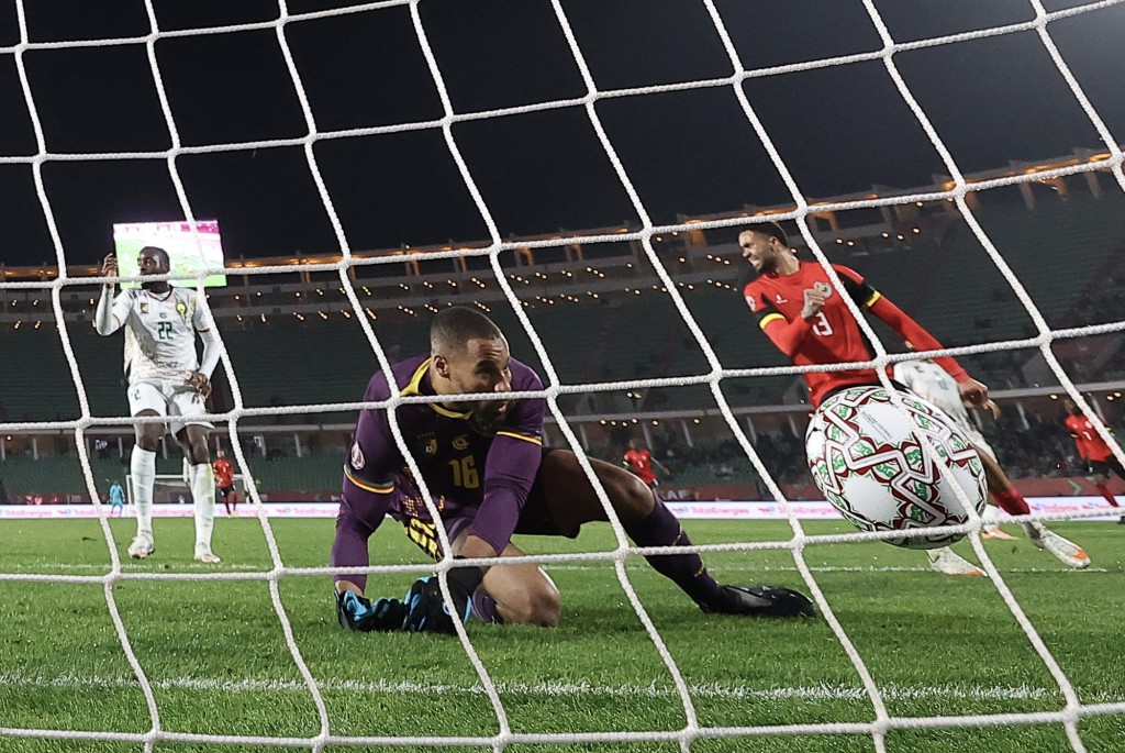 喀麥隆先失球。法新社 喀麥隆先失球。法新社