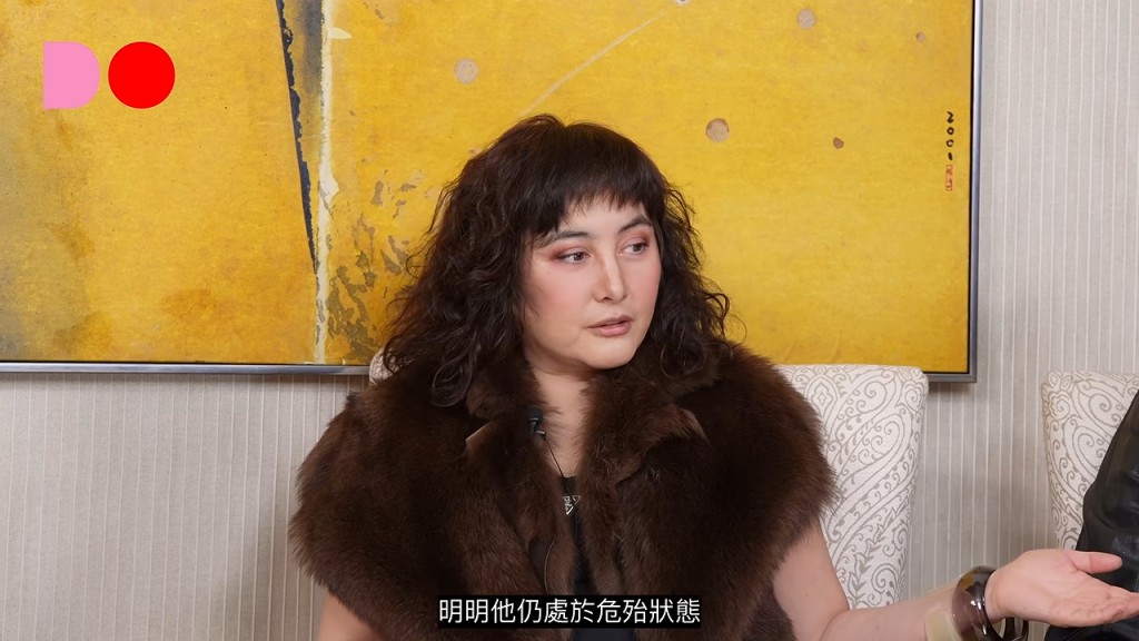 不少網友看完訪問後大受感動,封何超儀是世一老婆典範,紛紛留言大讚「何超儀真係唔係有錢咁簡單,就係對生命的不妥協,值得所有人好好學習!」 不少網友看完訪問後大受感動,封何超儀是世一老婆典範,紛紛留言大讚「何超儀真係唔係有錢咁簡單,就係對生命的不妥協,值得所有人好好學習!」