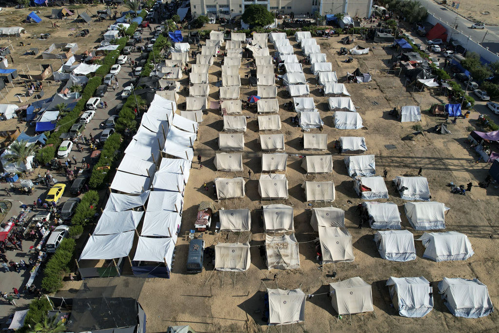 联合国在加沙南部为巴勒斯坦难民设立的临时帐篷营。　美联社