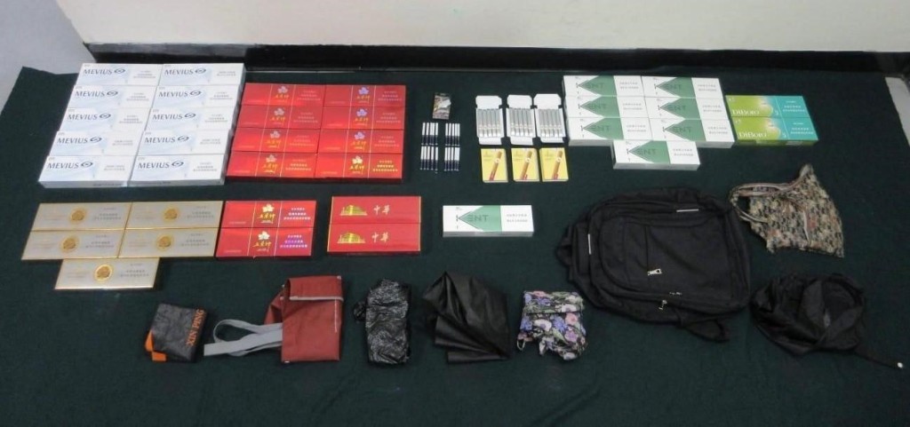 51歲婦兩度攜共$6萬私煙及雪茄內地抵港斷正，被判囚7周及罰款$4000。海關圖片