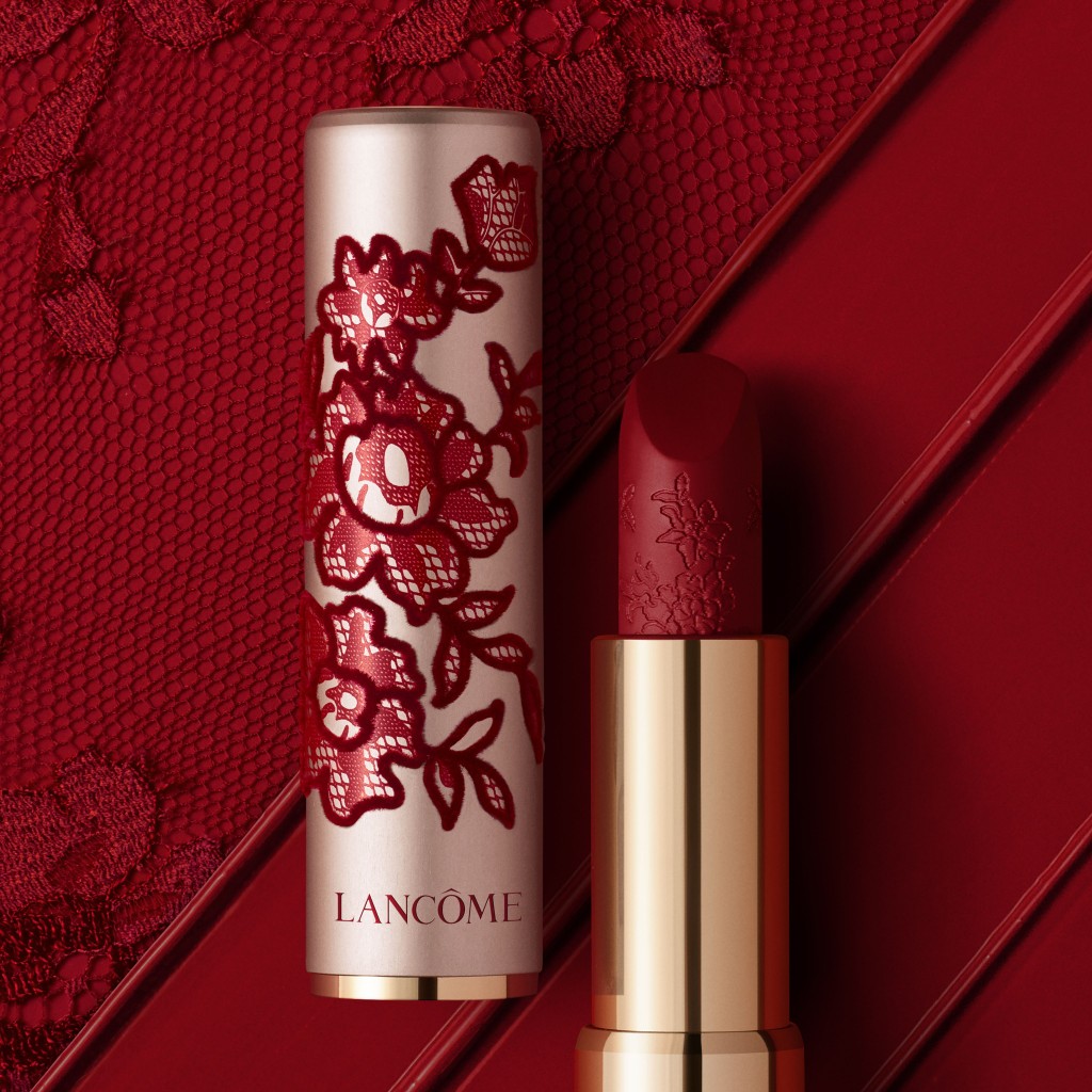 Lancome限量版L'Absolu Rouge Intimatte瑰麗柔霧啞致唇膏/$270，以優雅性感喱士包裝，唇膏質感透薄柔軟。