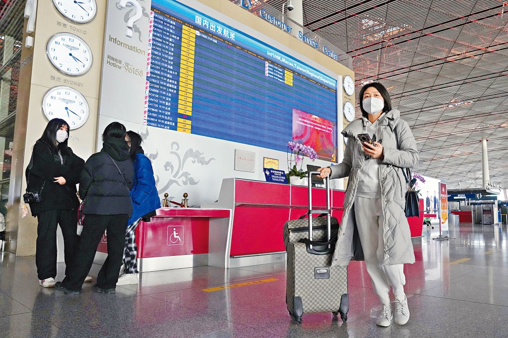 外界關注內地何時再放寬入境檢疫措施。