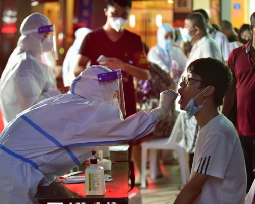 目前，福建福州、廈門、泉州等地已有醫務人員數百人馳援莆田。新華社圖片