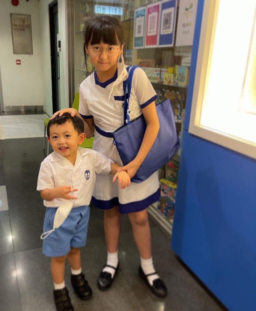 汪琳培育出一对子女品学兼优，并分别考入传统名校拔萃女书院及圣若瑟小学。