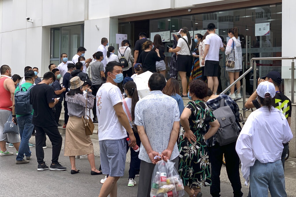 北京市民進行病毒檢測。AP圖片