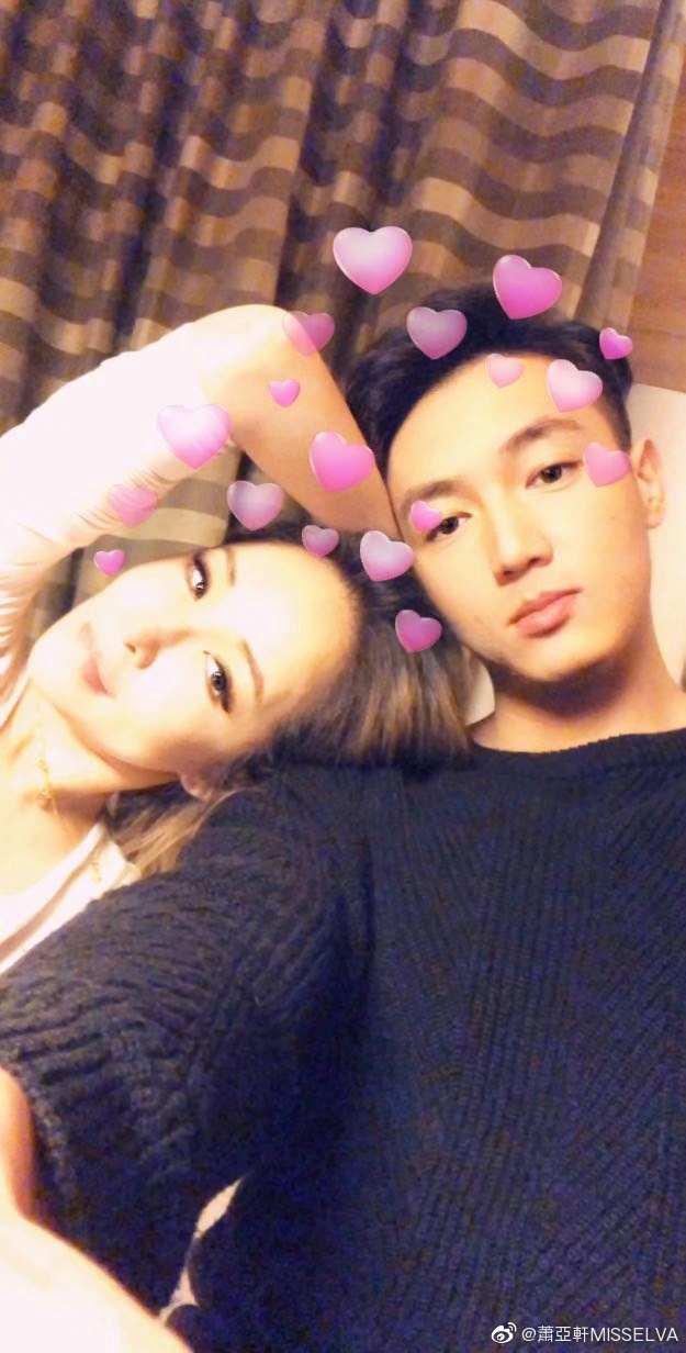 男友黃皓返咗加拿大,有傳佢同Elva已經分手。