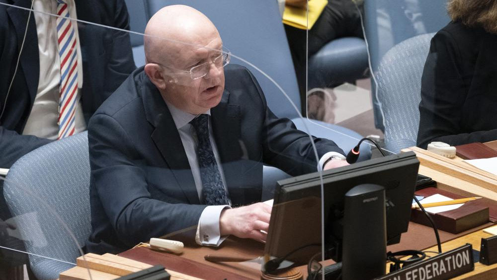 俄罗斯常驻联合国代表涅边贾表示美国驱逐俄罗斯驻联合国代表团12名成员。AP图