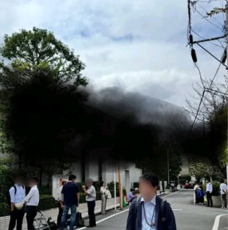 有指米倉受查消息尚未傳出,但已有多家媒體守在其家門前採訪,懷疑內情絕不簡單。 有指米倉受查消息尚未傳出,但已有多家媒體守在其家門前採訪,懷疑內情絕不簡單。