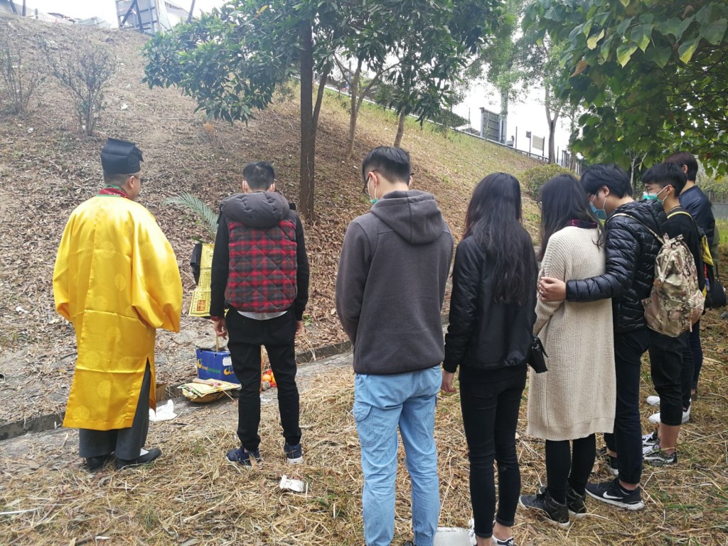 路祭以道教儀式進行。