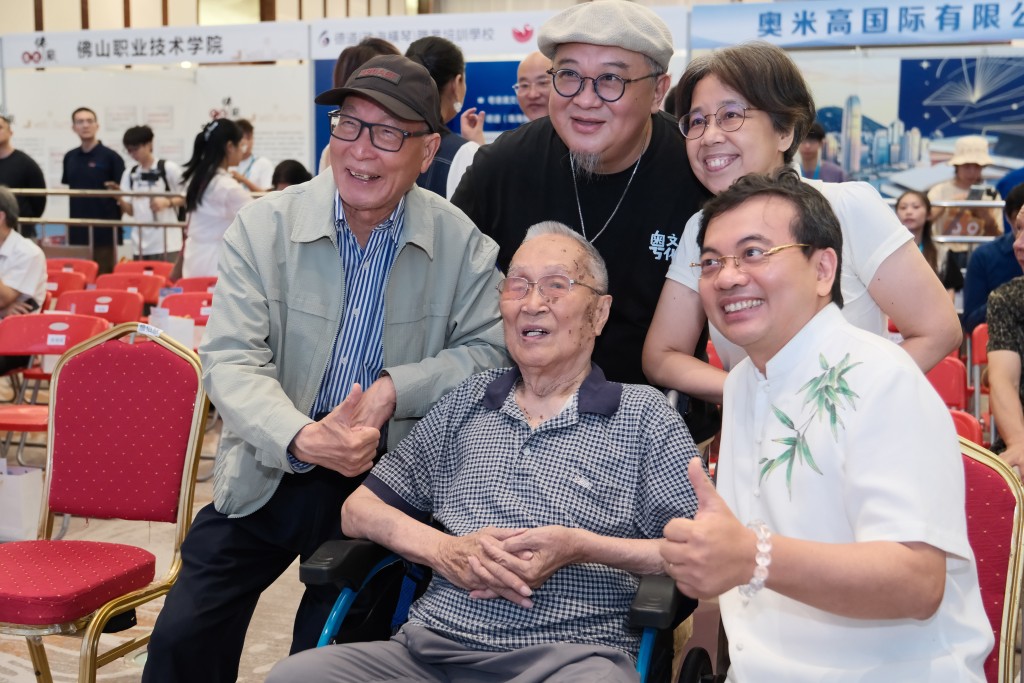 96歲高齡知名粵語學家詹伯慧親臨現場助力本次博覽會。