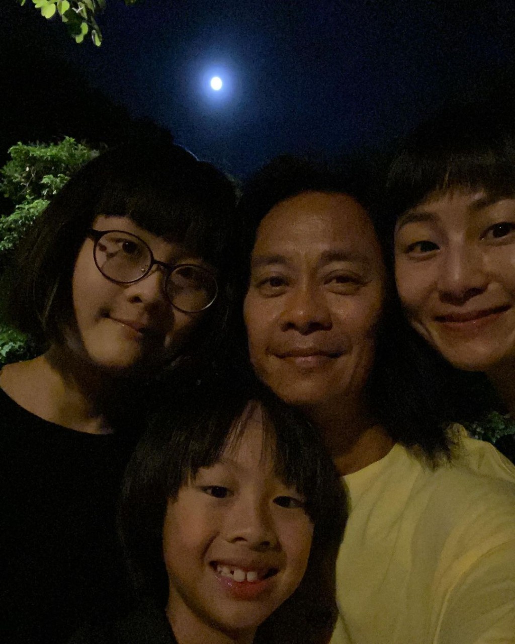 都係影月亮。