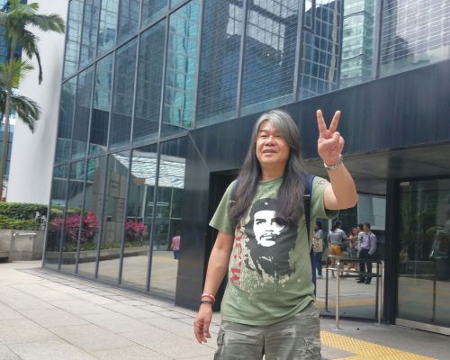 梁國雄到庭應訊。案件押後至下周一續審。黃顯晴攝
