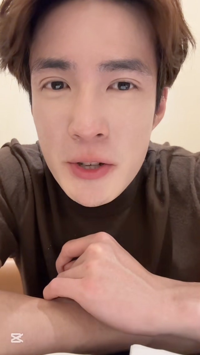 吳兆麟講到眼濕濕。 吳兆麟講到眼濕濕。