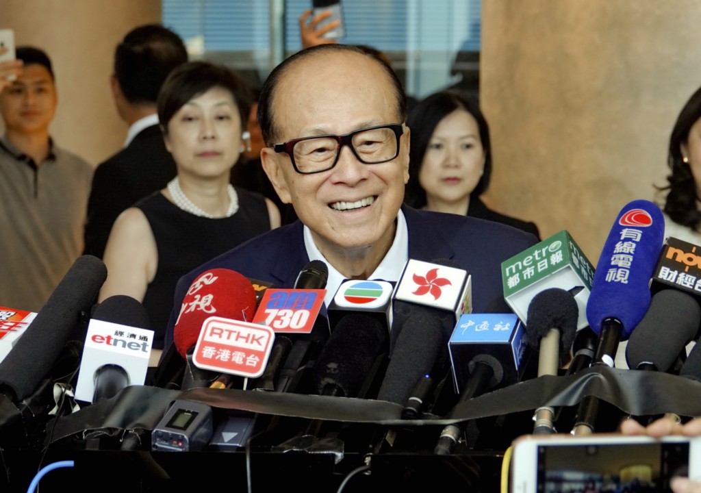 李嘉誠基金會早前宣布捐款10億元「應急錢」。資料圖片