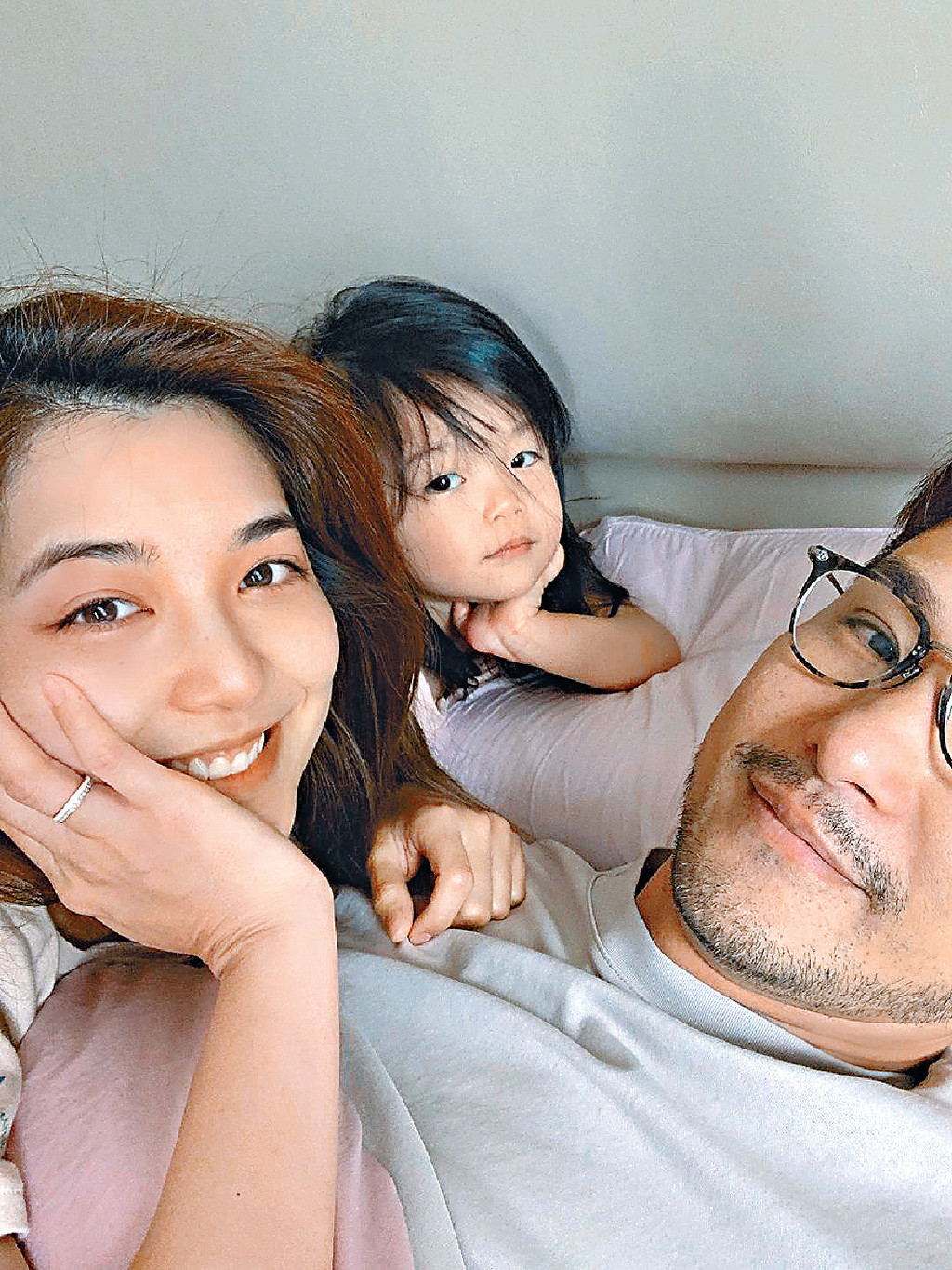 拍《超能使者》搞到情绪崩溃吓亲老婆陈展鹏罕谈家事同单文柔多拗撬