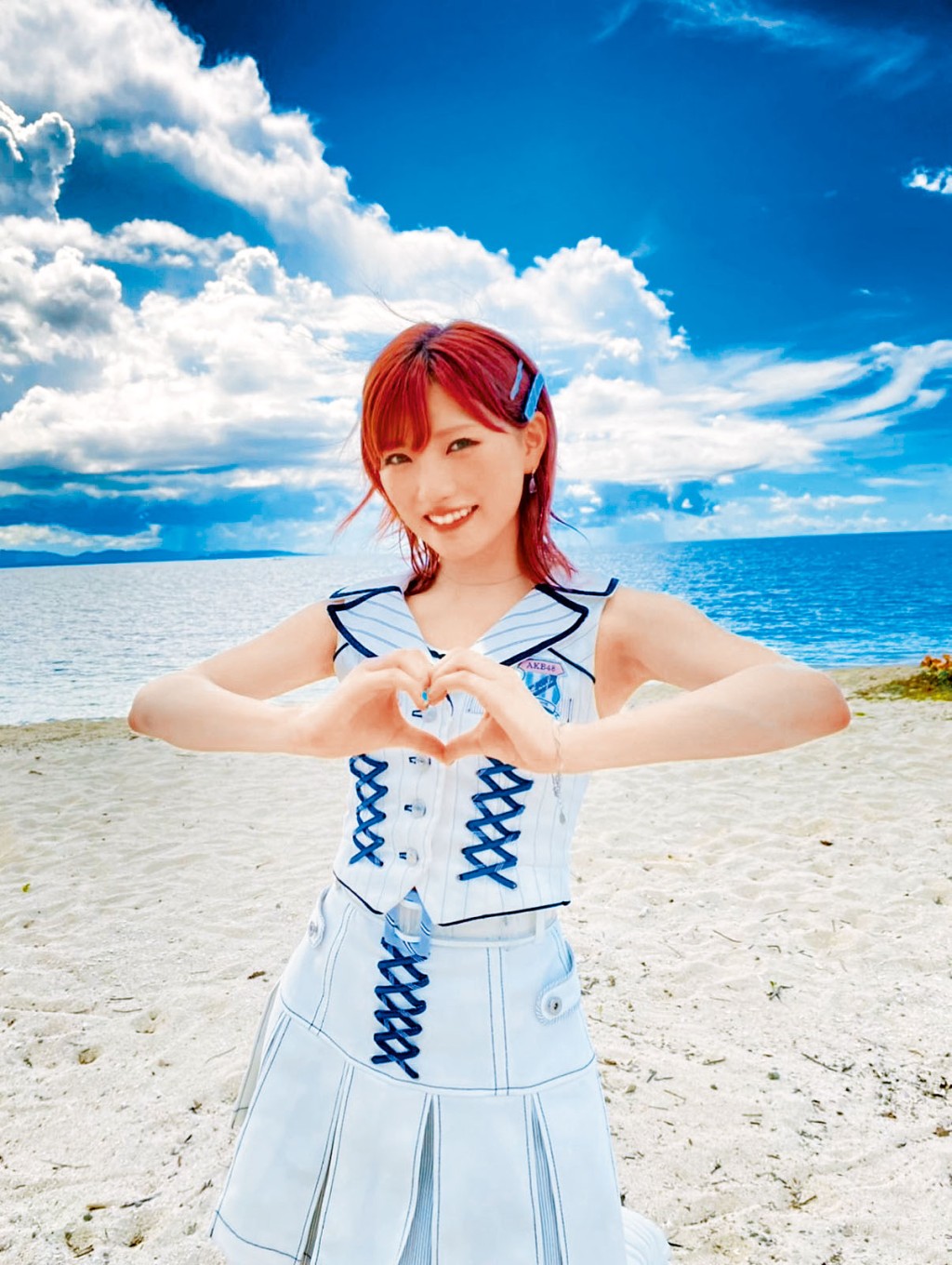 AKB主将冈田奈奈的恋情曝光后，昨宣布离队。