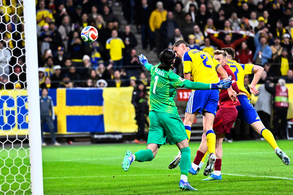 瑞典3：2波兰。美联社