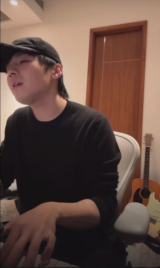 Ian預告今年新歌陸續有來,請大家拭目以待。 Ian預告今年新歌陸續有來,請大家拭目以待。