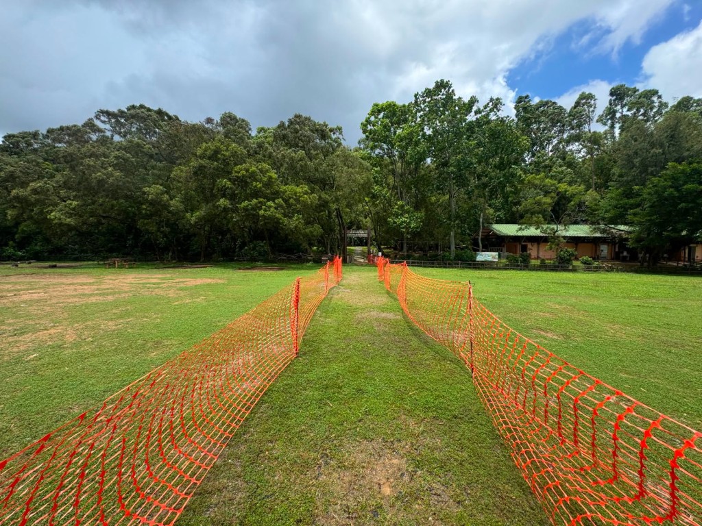 漁護署提醒市民，郊野公園營地設施屬公共資源，目的是供市民短暫休憩、親近大自然，並讓不同人士可以公平輪流使用。