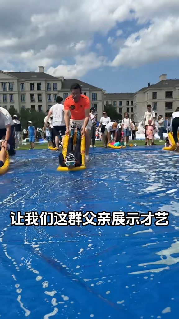 李子雄考驗體力。 李子雄考驗體力。