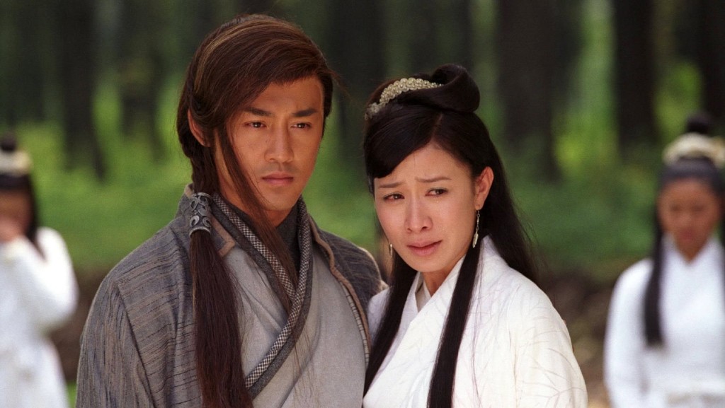 31歲：阿佘（右）在2006年與林峰合作的《覆雨翻雲》，飾演秦夢瑤。