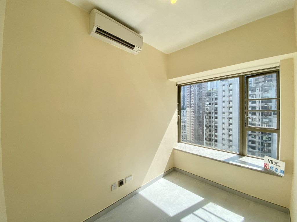 圖中房間設窗台，住戶可活用窗台空間。