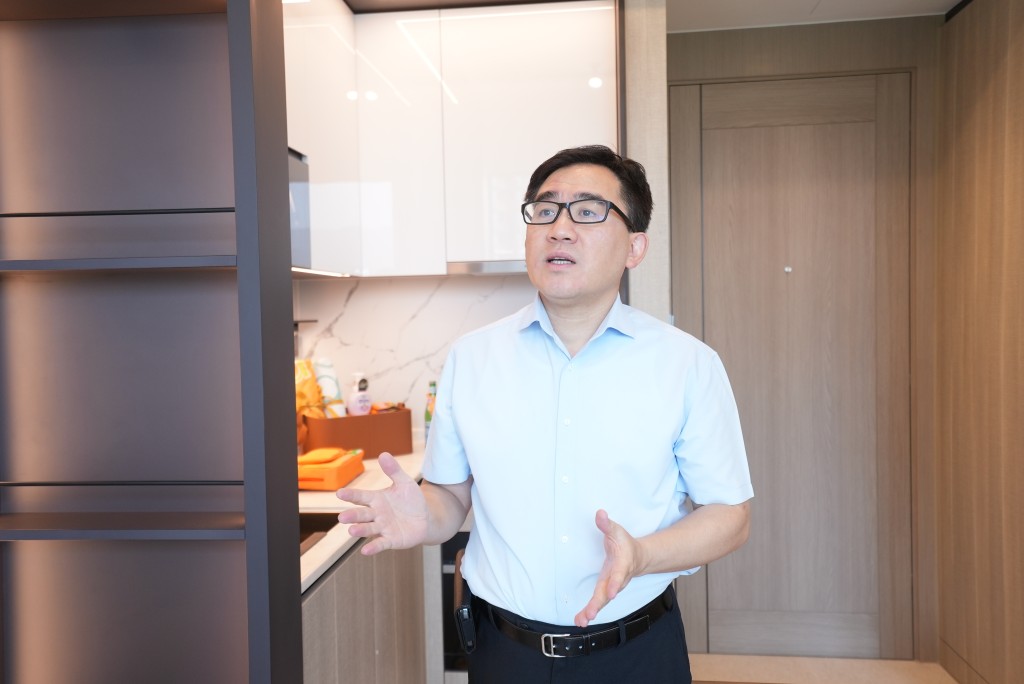 深认证验楼师赖达明（明哥）在详细检查后，给予99分评价。