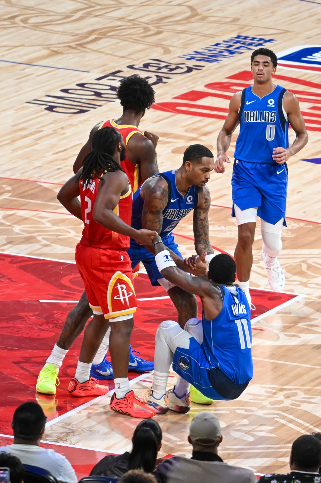 NBA中国赛独行侠vs火箭。魏国谦摄