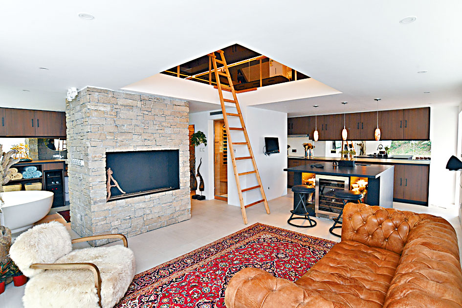 澄碧邨單位今推出拍賣，業主Andrew現手持屋苑三伙。