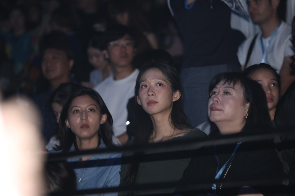 巴黎奥运女重金牌得主、立法会议员江旻憓也到场观赛。徐嘉华摄