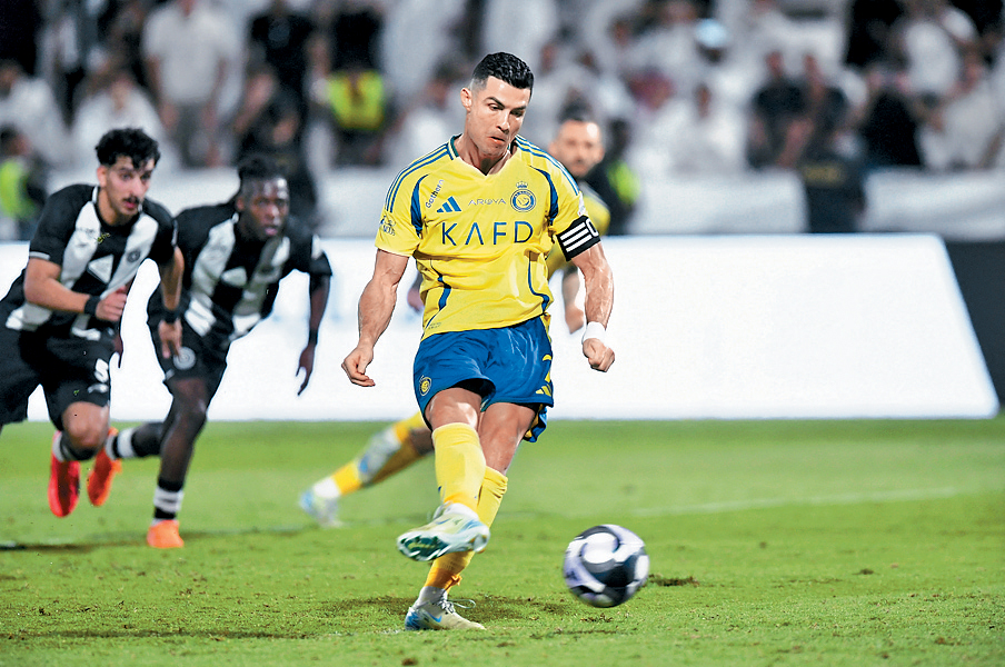 C朗拿度補時攻入奠勝12碼，以168球成為足球史上的「極刑之王」。