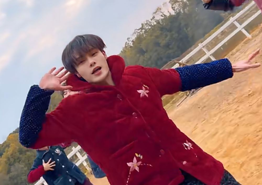 “湖南伢子团”凭土味在网络突围而出。抖音