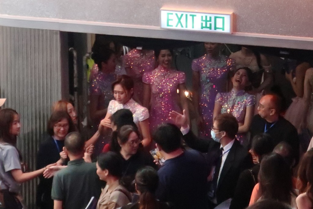 「落選港姐」湯家琳一見家人，即真情流露。