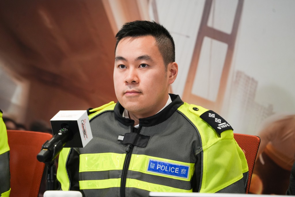 警務處西九龍總區交通部執行及管制組高級督察鄭皓銘。