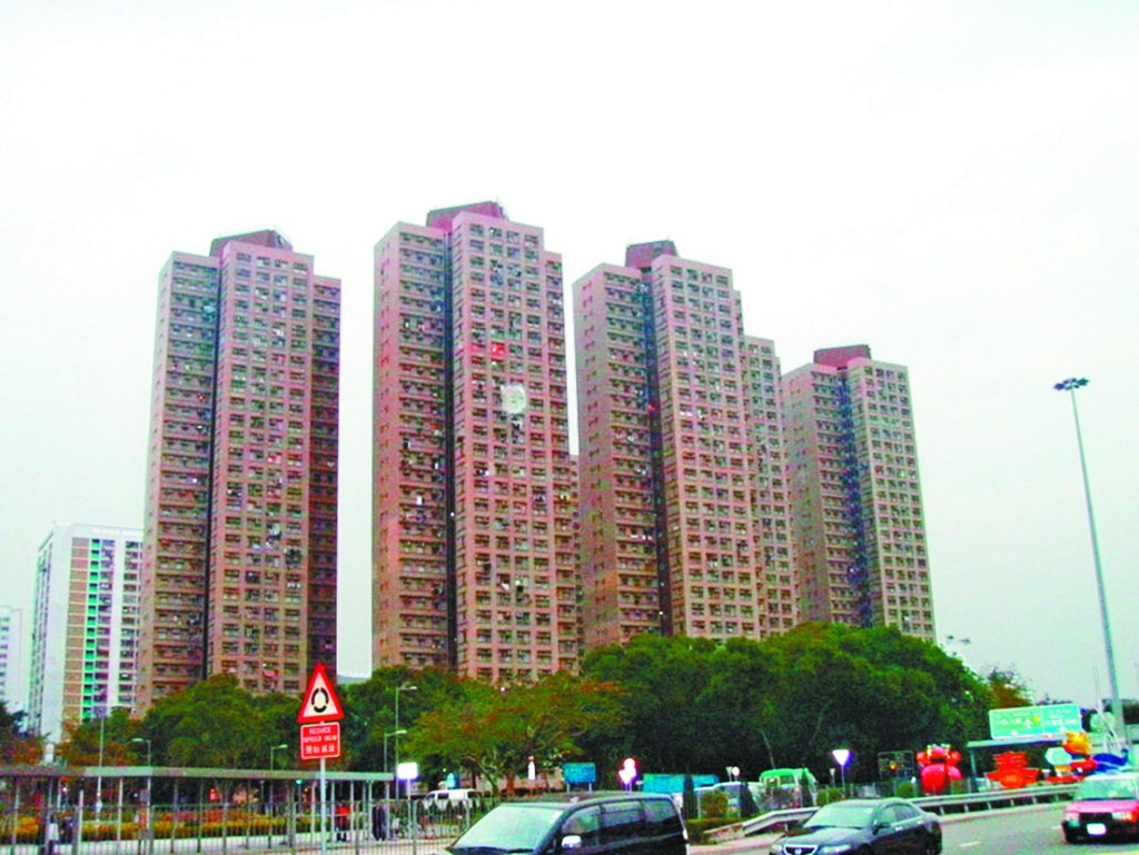 首置客居二價285萬入市宏福苑。
