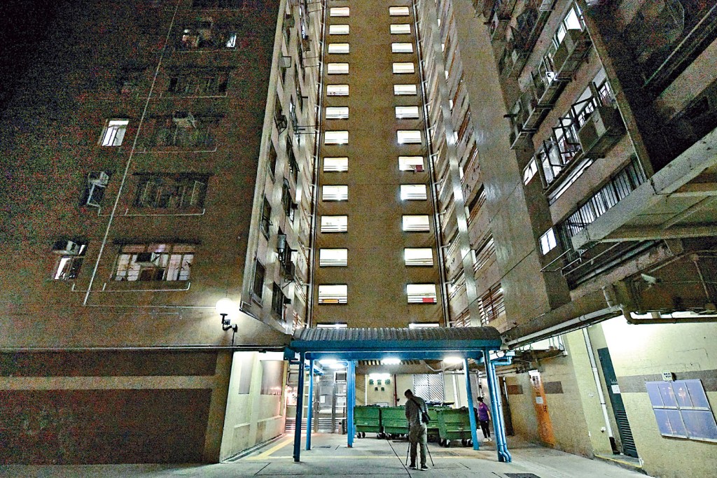 源頭不明確診男居於山景邨景富樓高座。　