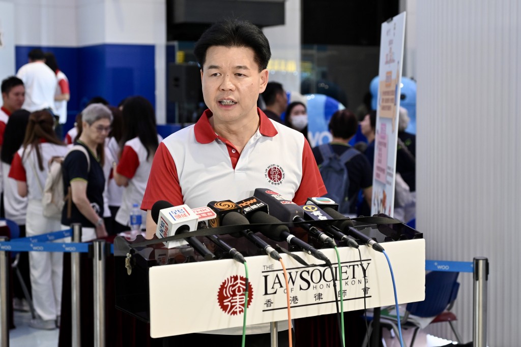 湯文龍相信政府此後會繼續與不同持份者磋商。劉駿軒攝