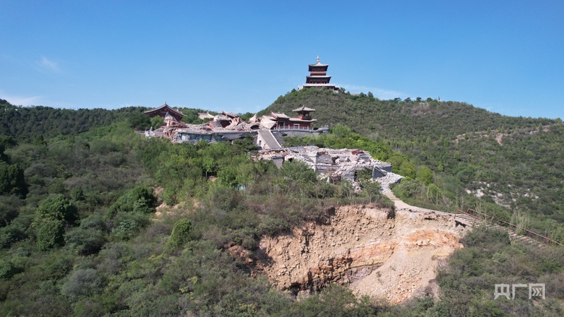 坍塌的太山博物館建築。 坍塌的太山博物館建築。