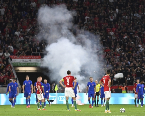 U21英軍無緣友賽，至於英格蘭則在世盃外4：0作客勝匈牙利。 AP