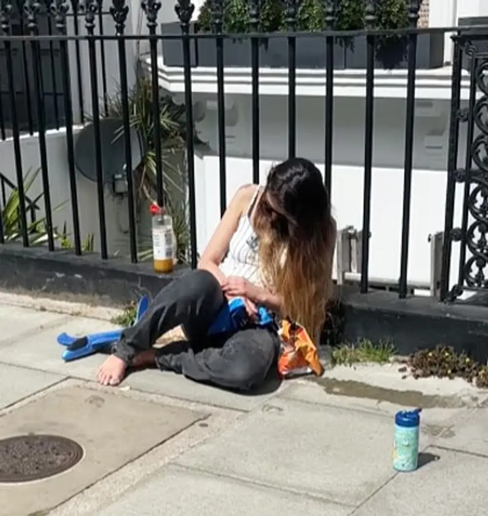 瑪赫拉失去意識。英國皇家檢控署