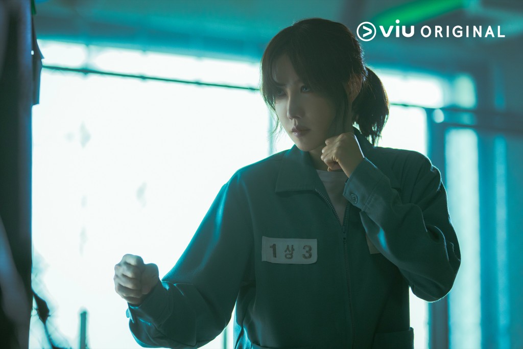李智雅饰演的「金莎拉」具备跆拳道和合气道五段资格。
