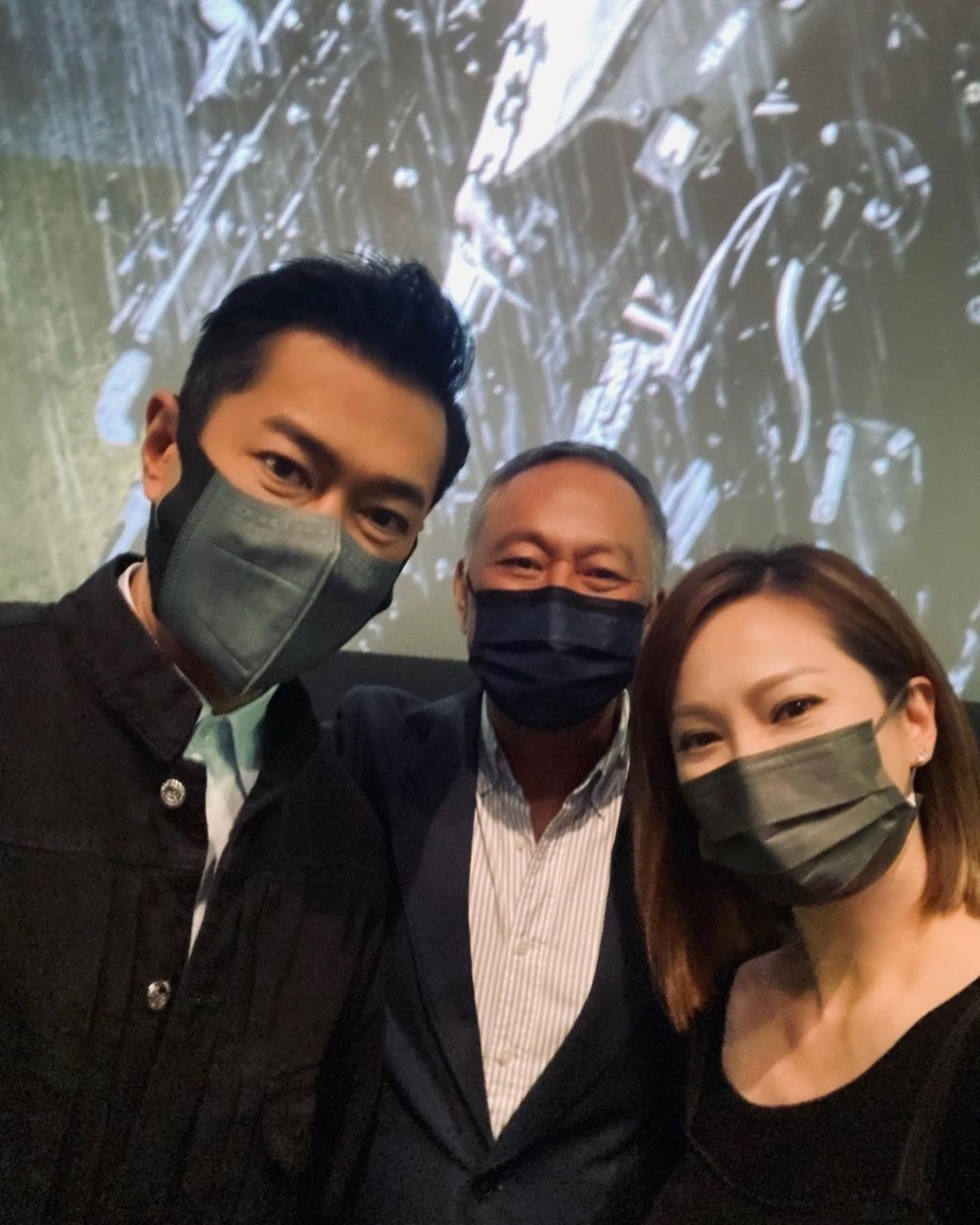 顾芷筠与杜琪峯现身出席古天乐的《明日战记》慈善电影分享会。