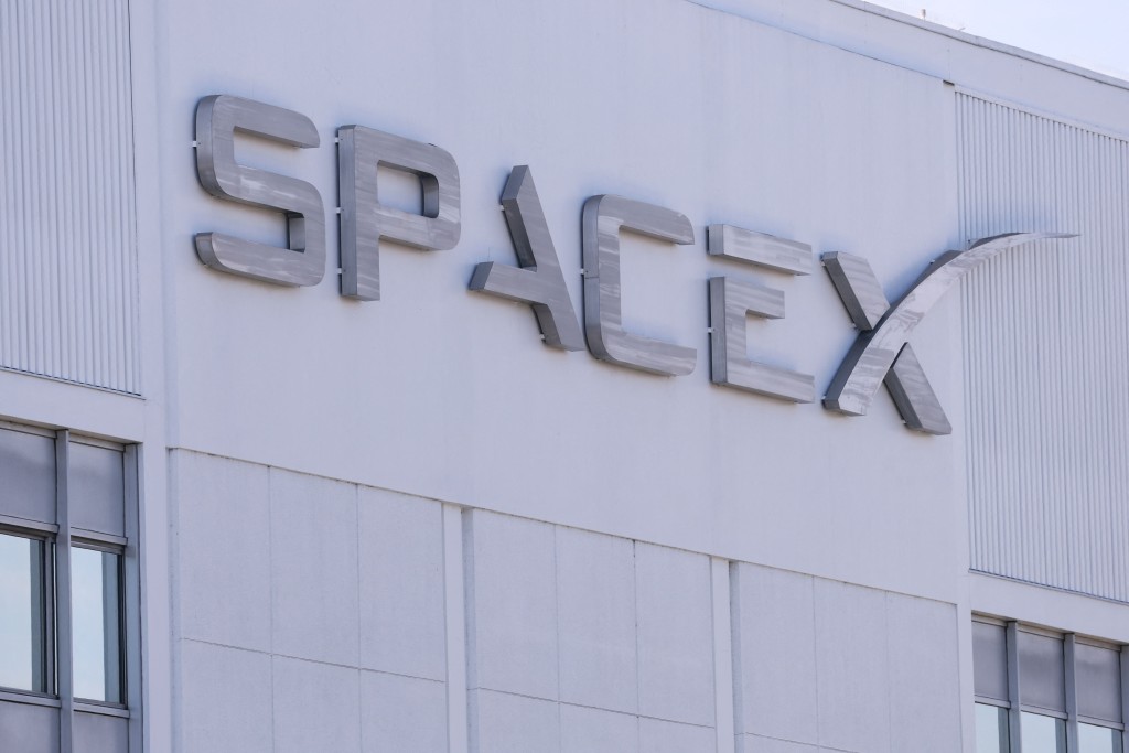 SpaceX今年6月上市,估计其2.2万名员工及数百名前员工中,有4,400人成为百万富翁。(法新社) SpaceX今年6月上市,估计其2.2万名员工及数百名前员工中,有4,400人成为百万富翁。(法新社)