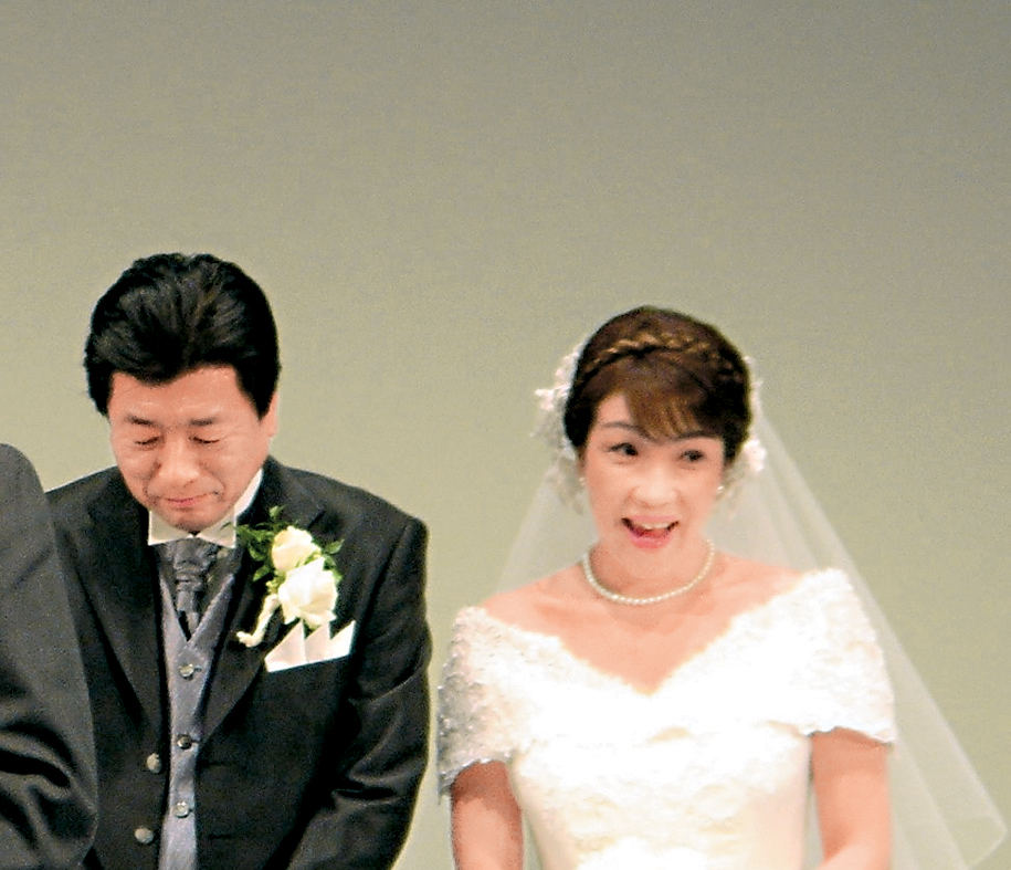 山本拓2004年與高市結連理。