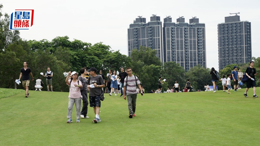 發展局指香港哥爾夫球會就環評的司法覆核申請獲批,並不影響政府9月收地決定。資料圖片