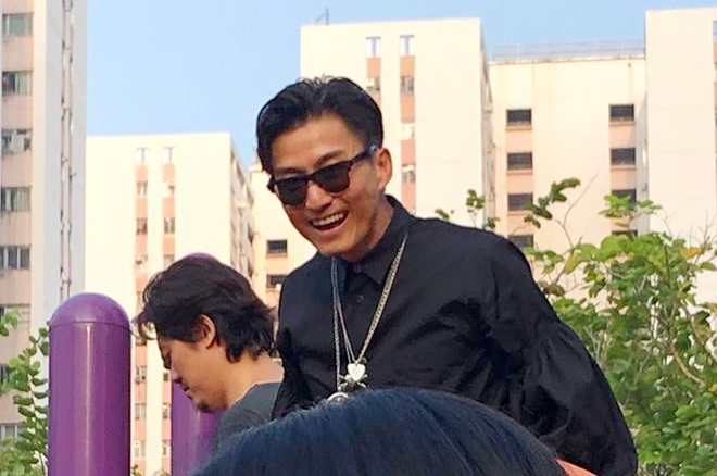 山聰雖然一直趕拍劇,但同芯芯玩完全唔覺攰仲笑得好開心。