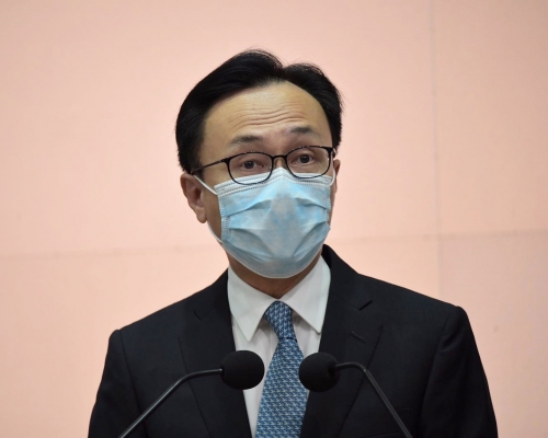 公務員事務局局長聶德權。