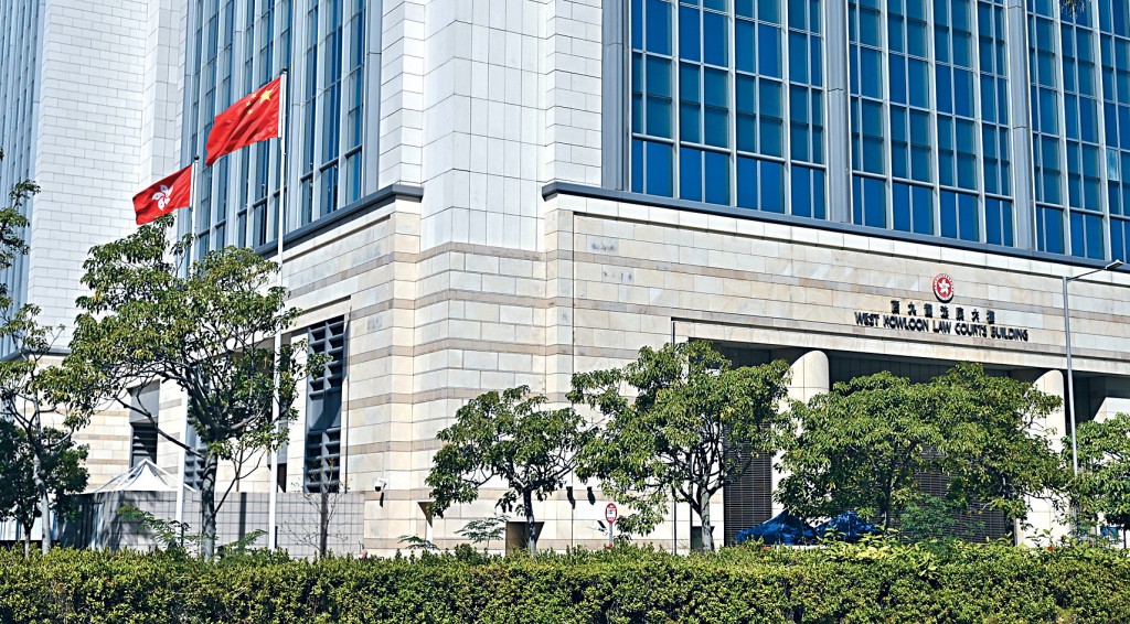 被告關宇軒及溫展鵬昨在西九龍裁判法院分別承認串謀妨礙司法公正及洗黑錢罪。