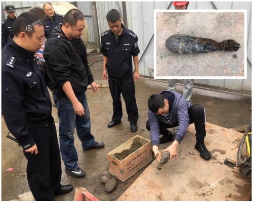 迫擊砲彈已生锈，引信被破壞。