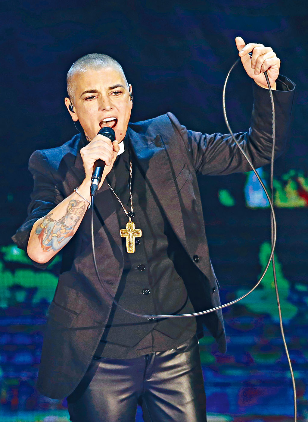 ■光頭女歌手Sinead O'Connor近日表示恐慌症發作，不敢出街在家中捱餓。